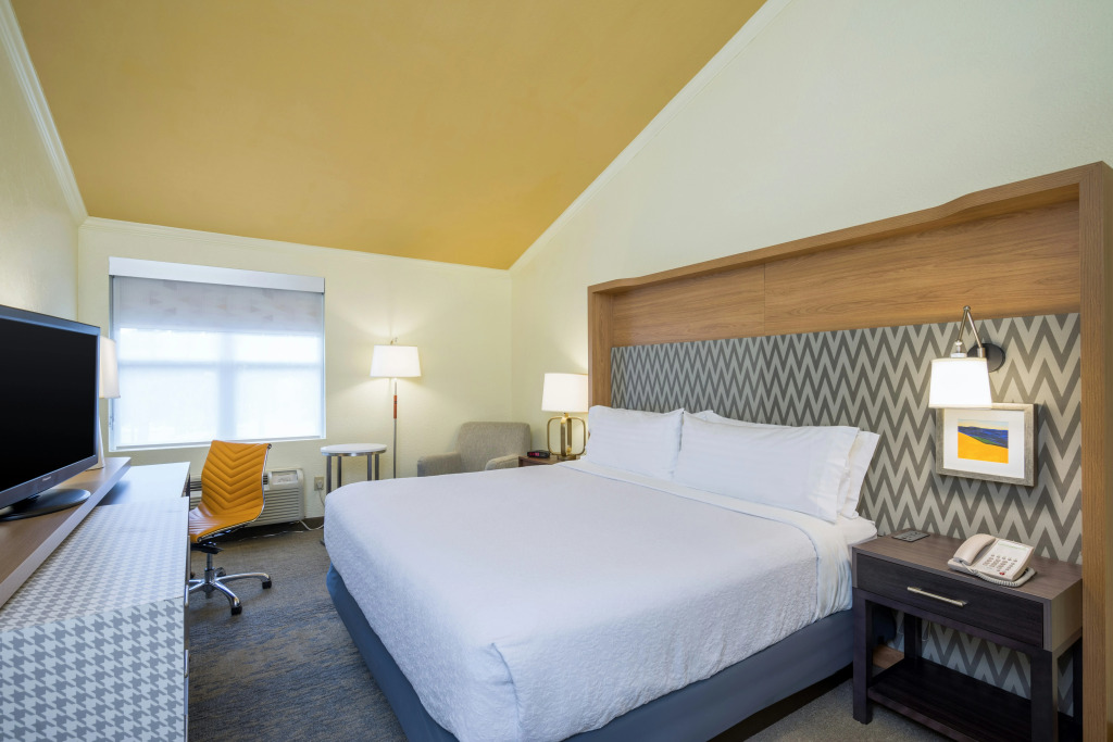 Holiday Inn Cape Cod - Hyannis by IHG