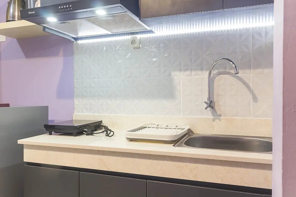 Homey And Comfy Studio Apartment At Sentra Timur Residence