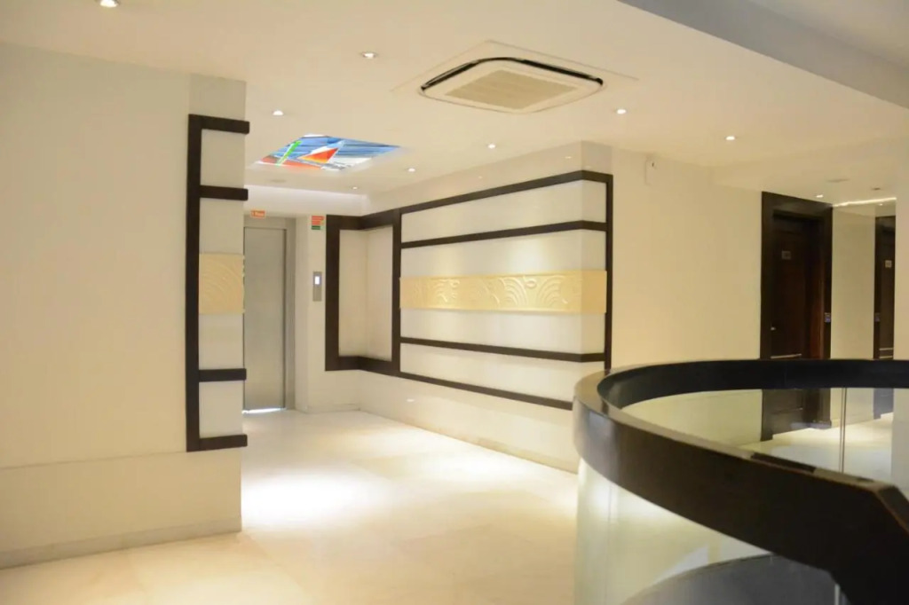 HOTEL GODWIN DELUXE NEAR CONNAUGHT PLACE Offers FREE AIRPORT PICKUP