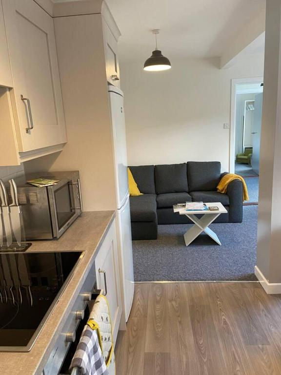 Enniskillen - TownHouse - Sleeps 6 - Parking