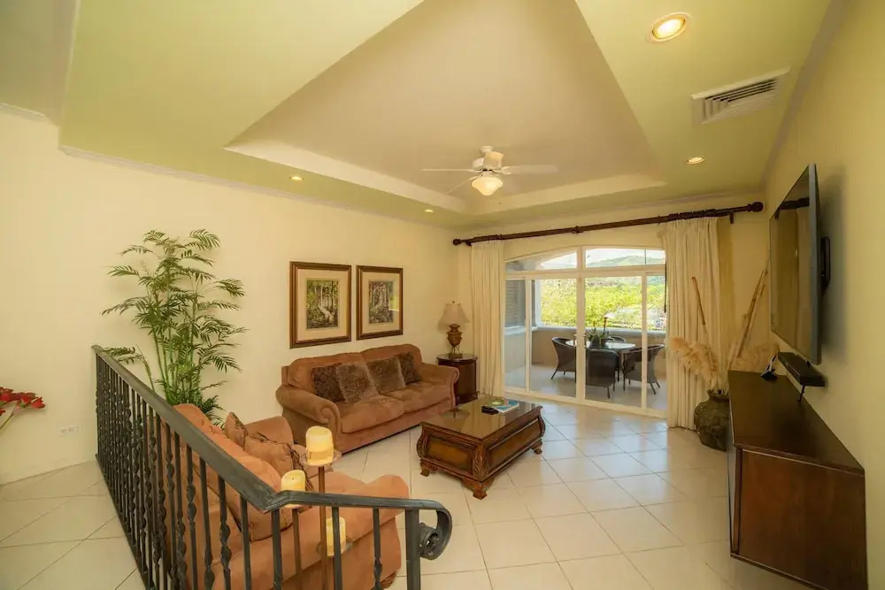 Colina 5D - 3 bdr 2 Bath Family