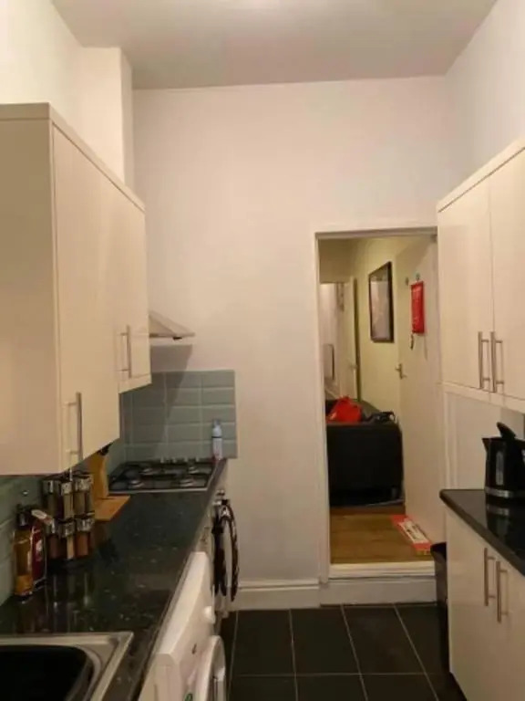Spacious Four Bedroom Home, 3 Bathrooms - Coventry