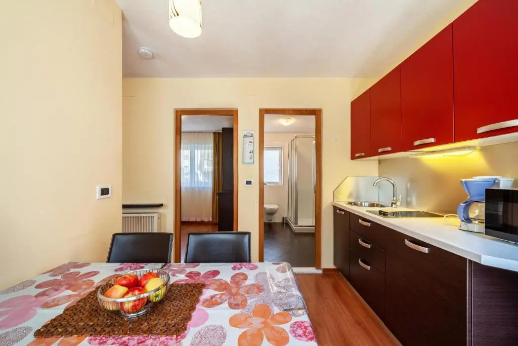 Camping Adler Bungalow 16