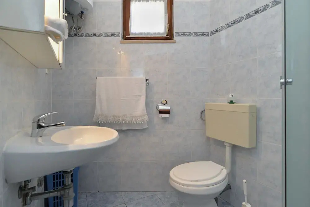 Apartment 1096