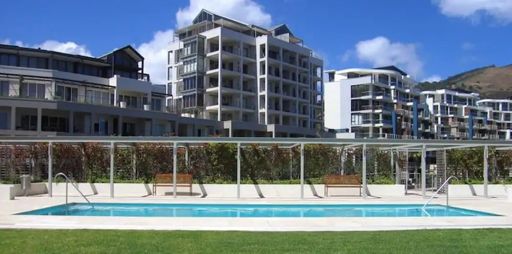 One Bedroom Apartment - Fully Equipped Waterfront Based, V&a Marina Residential