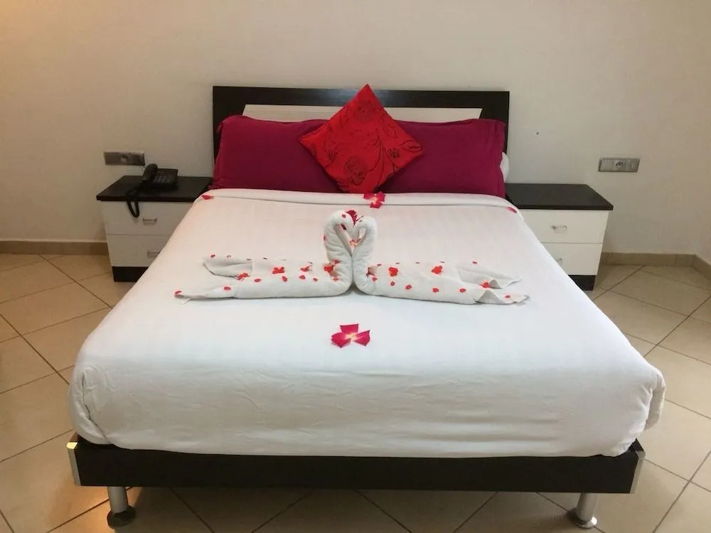 Sourebou Chez Appart Hotel Founty Beach