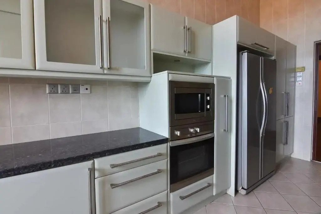 A Spacious & Cozy 5BR Unit in Ampang FREE Parking