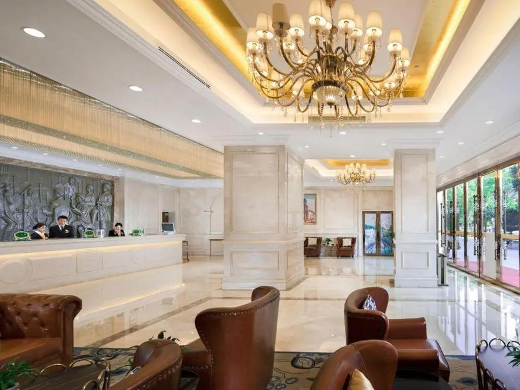 Vienna International Hotel (Shenzhen Guanlan Avenue)