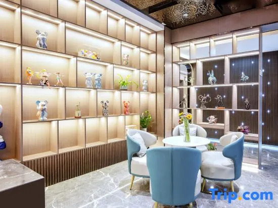 Shanggu E-sports Hotel (Longhua Qinghu Subway Station)
