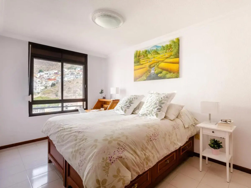 Santa Cruz Harbor Views: seaside prime location