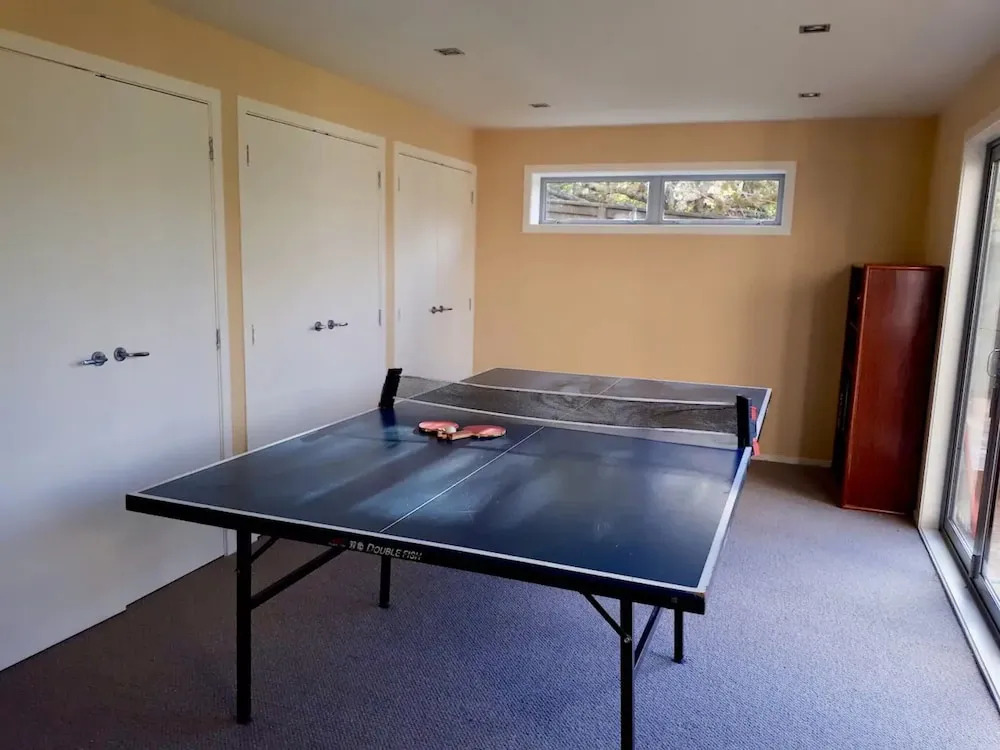 Campbells Bay Family Home With Cinema Near Beach