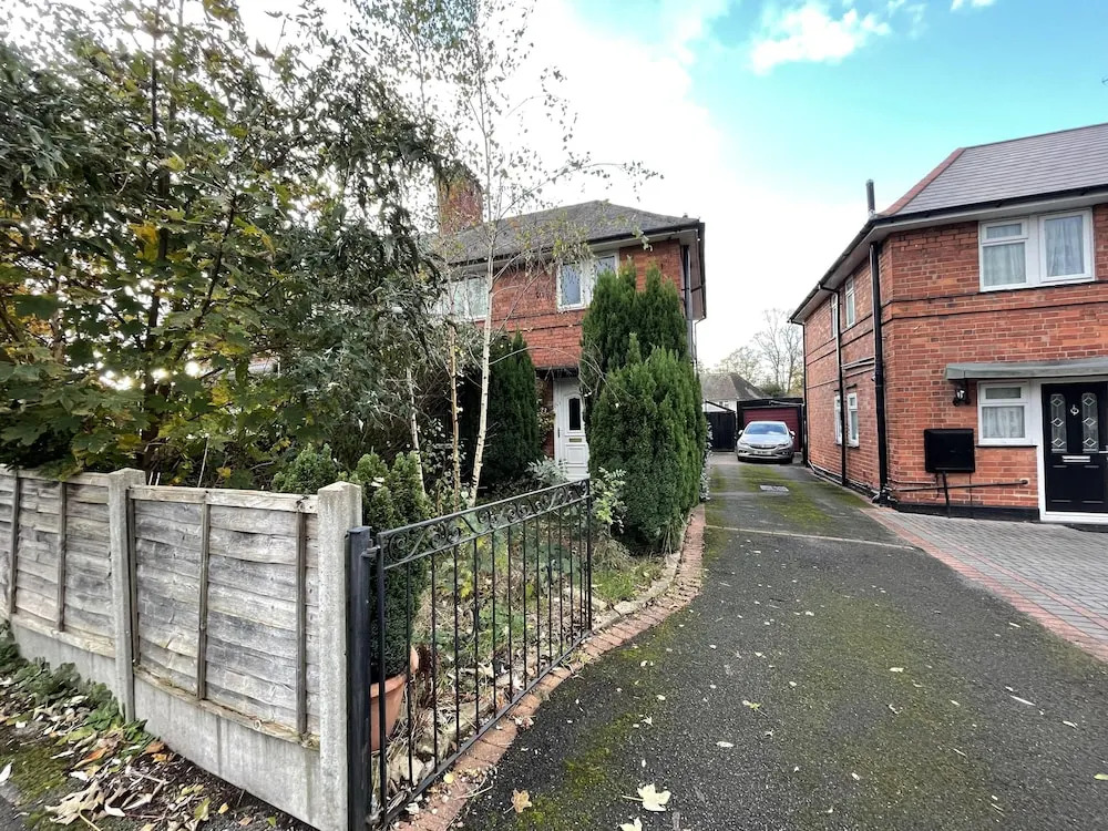 Captivating 3-bed House in Nottingham