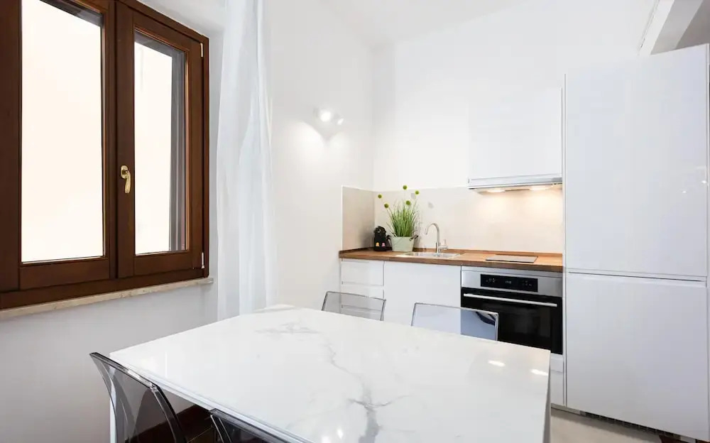 Rental in Rome Vicolo Trevi Apartment
