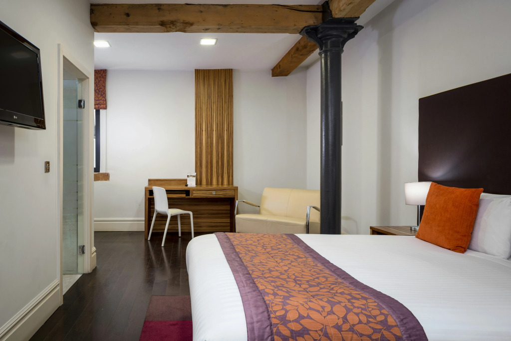 Roomzzz Manchester City