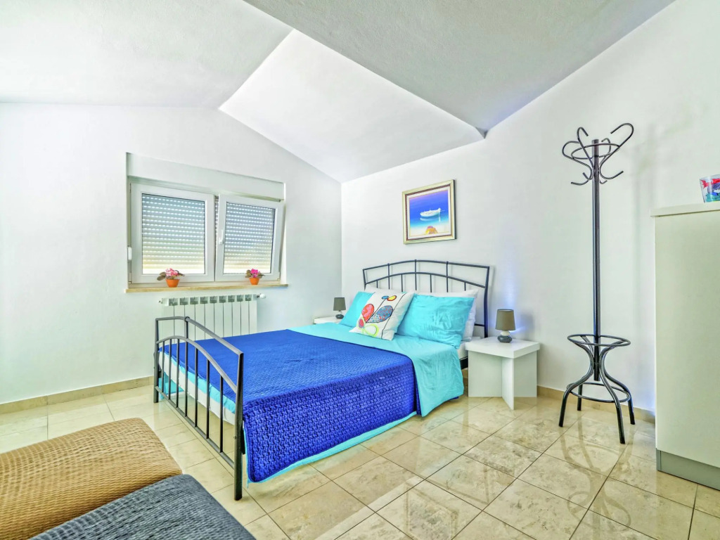 Spacious Detached Villa with Pool near Pula with sea View