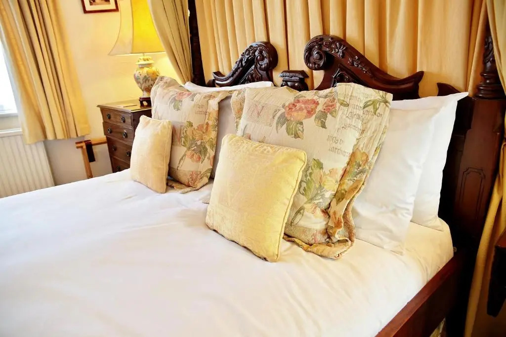 The Inglenook Hotel
