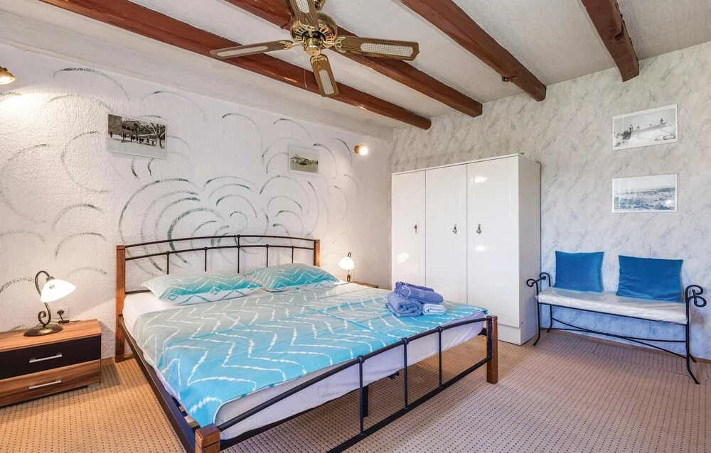 3 Bedroom Lovely Home In Supetarska Draga