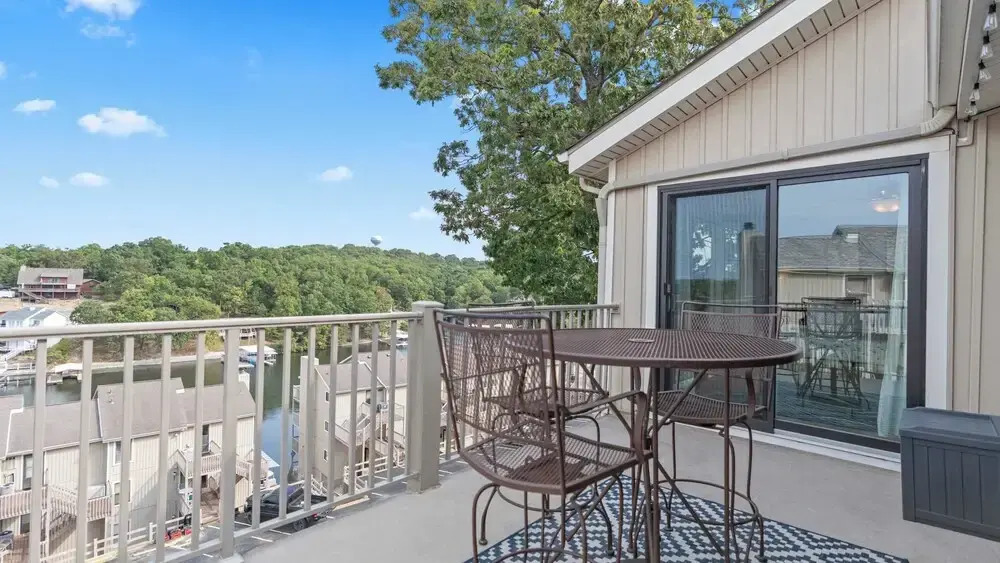 Indian Pointe Lake View Pets!