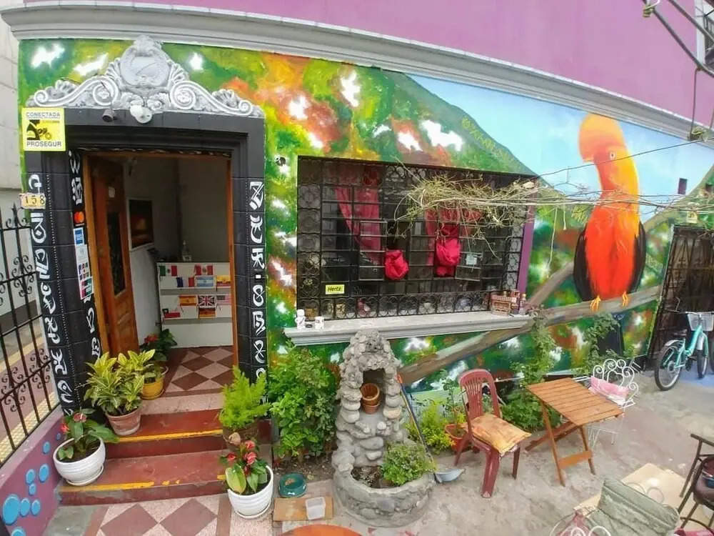 Explorers House - Hostel