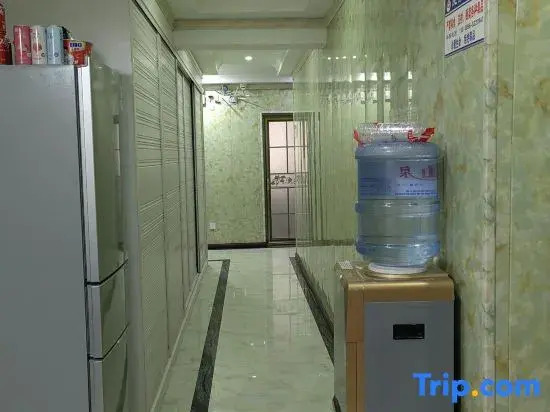 Leze Homestay (Tongren High-Speed Railway Station)
