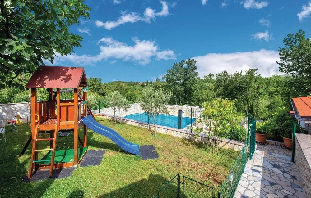 Beautiful Home in Jadranovo With Wifi and 3 Bedrooms