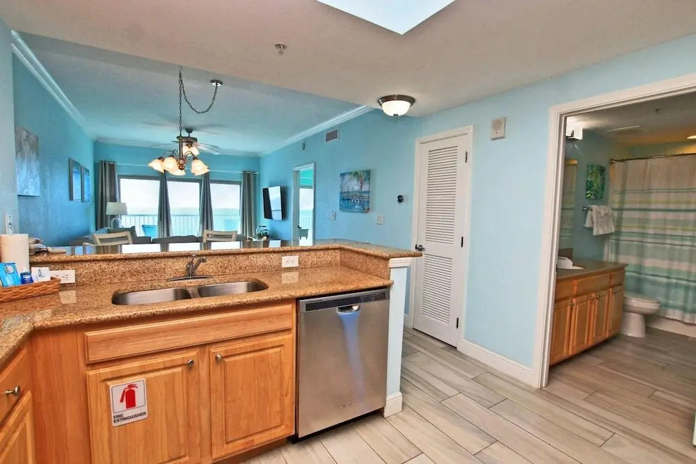 Crystal Tower 1602 2 Bedrooms 2 Bathrooms Condo