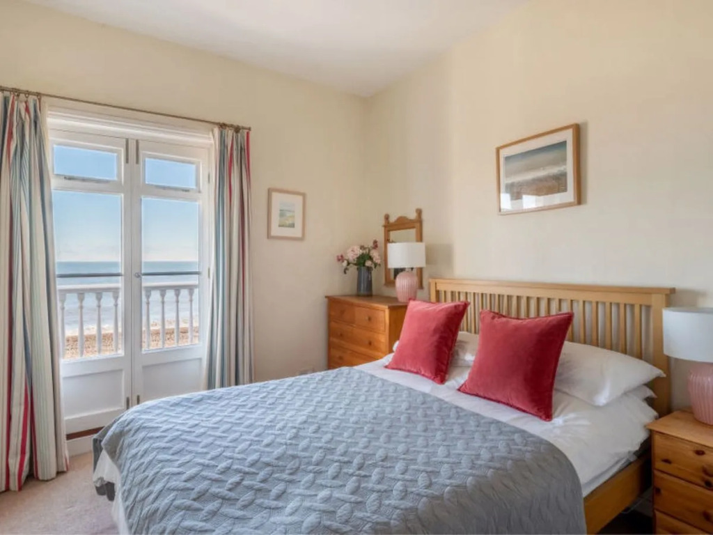 3 Bed in Aldeburgh oc-reg