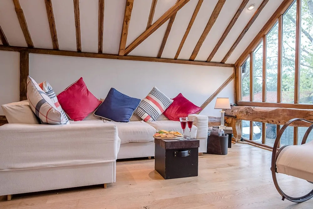 The Hayloft, Clopton
