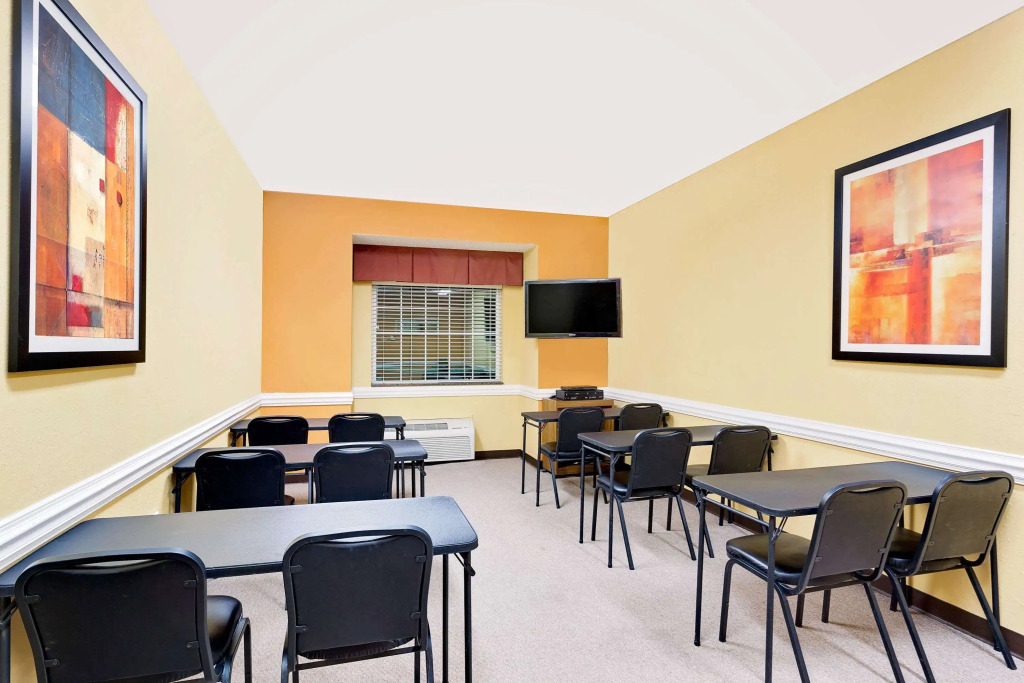 Microtel Inn & Suites by Wyndham Princeton