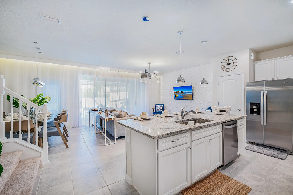 7427 - LUXURY 5 BED Townhome in SOLTERRA RESORT, Davenport, US