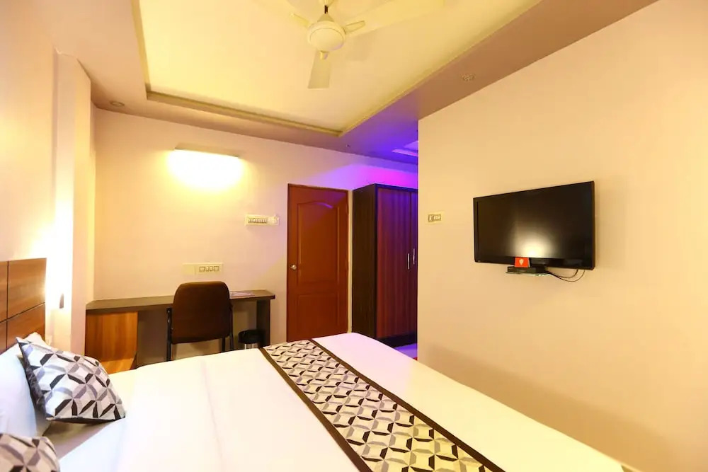 OYO 7810 Keshiv Galaxy Inn