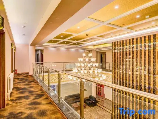 Shenghe Boutique Hostel