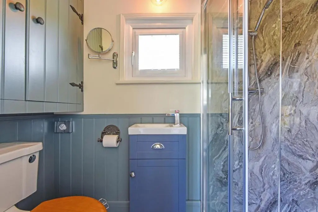 Crabden Shepherd Hut - Blendworth