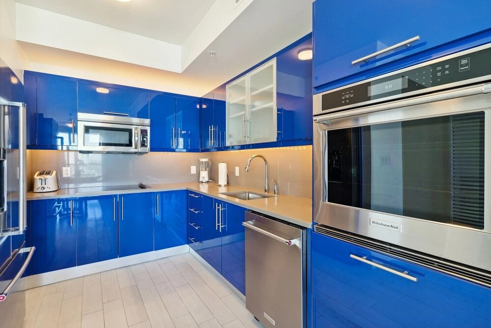 Luxury Suite W Pool/gym In The W Residences 2 Bedroom Condo by RedAwning