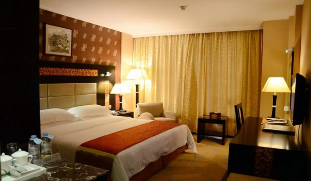 Jasper International Hotel