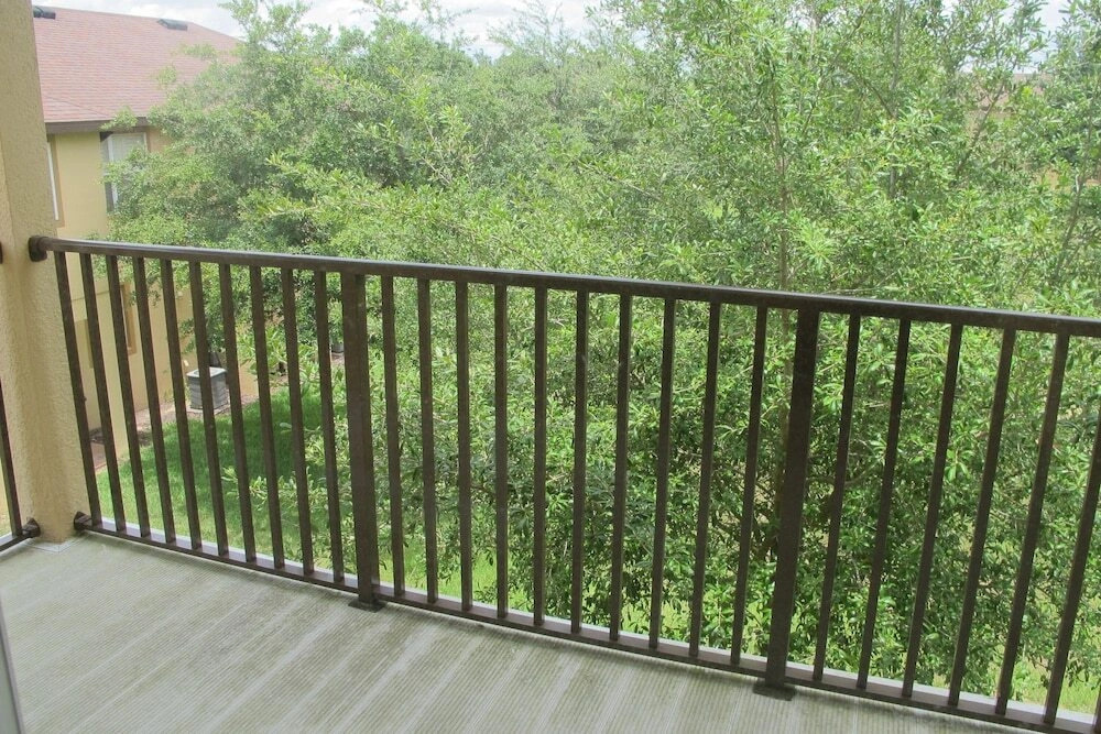 4 Br Townhome Sleeps 9