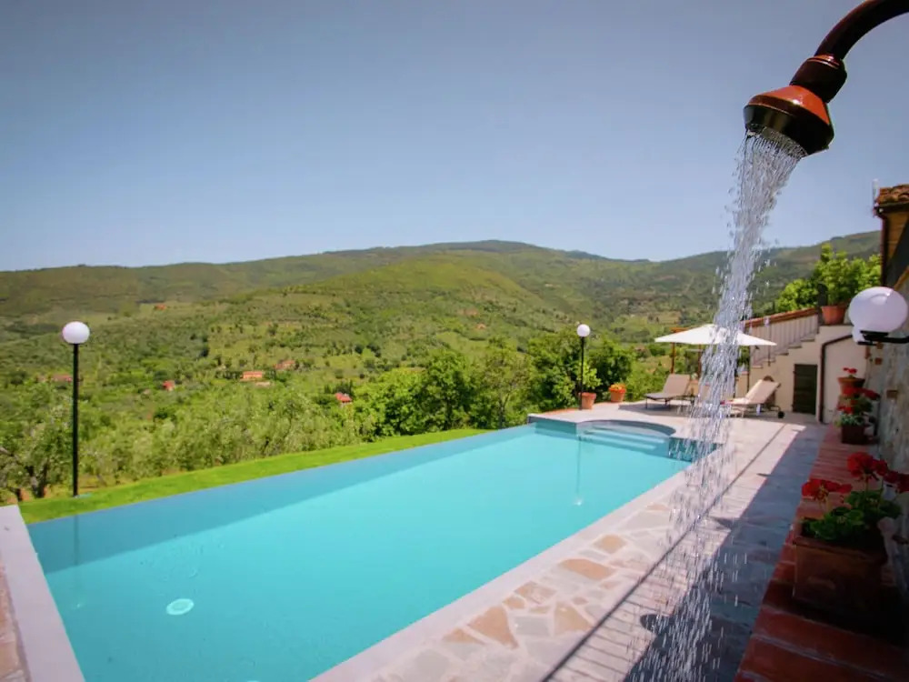 Rustic Villa in Cortona With Swimming Pool