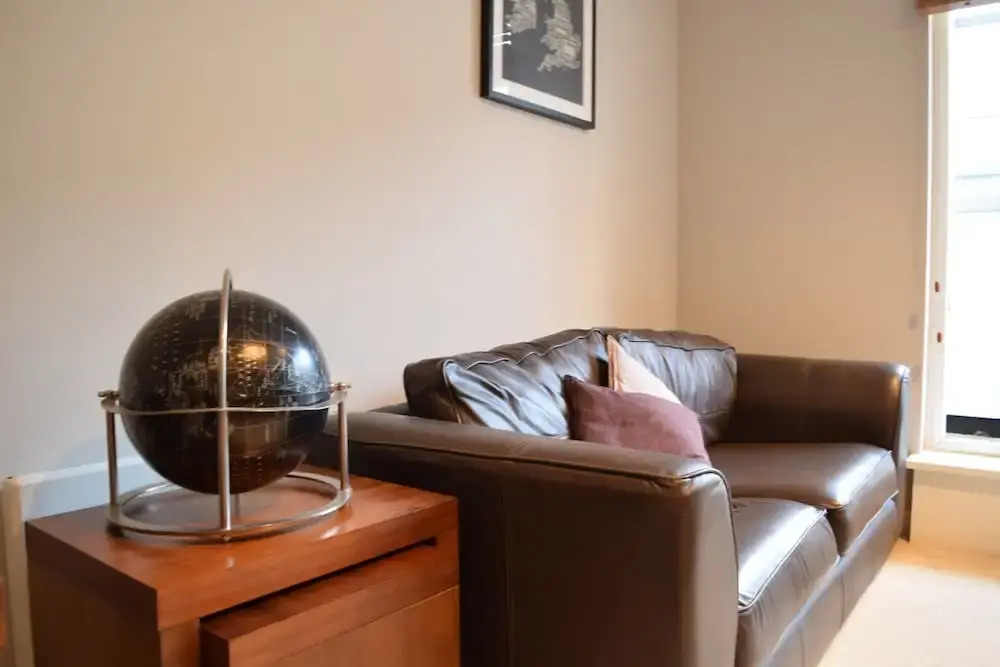 Lovely 2 Bedroom Apartment in Putney