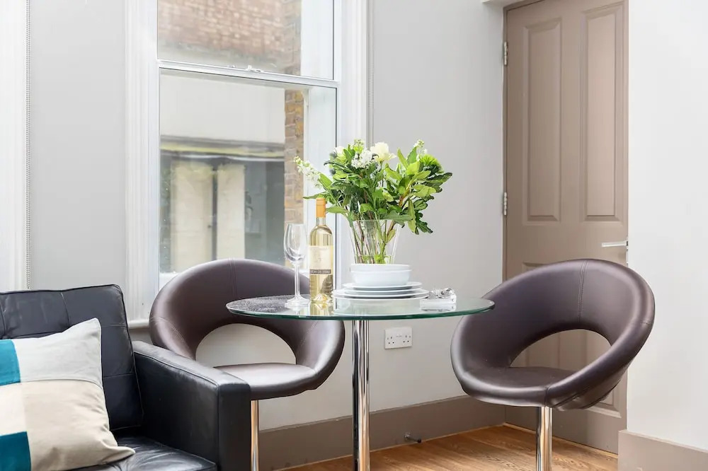 One Bed Serviced Apts near Oxford Street