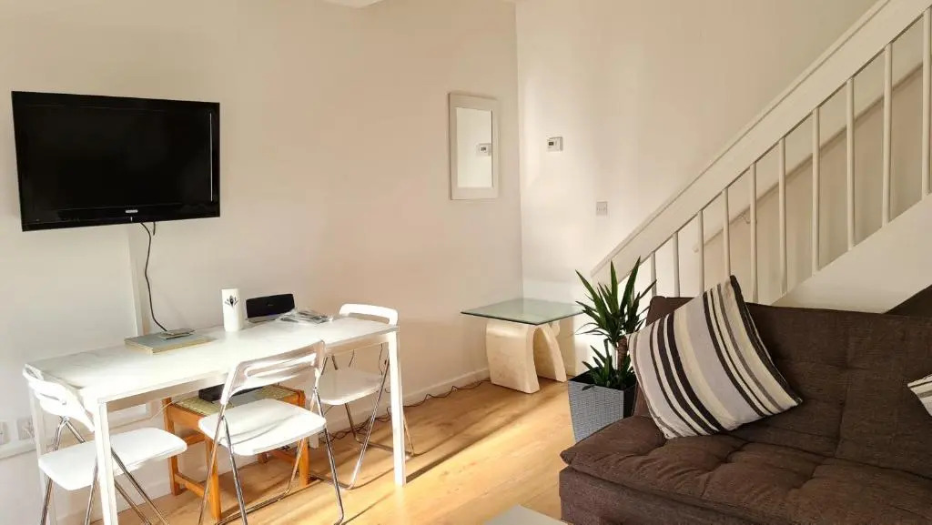 Grace Apartments - Living Stone 1