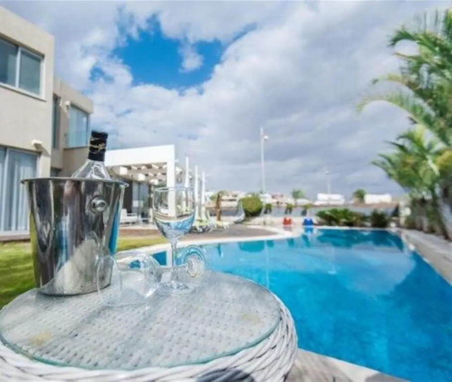 Mango Luxury Villa