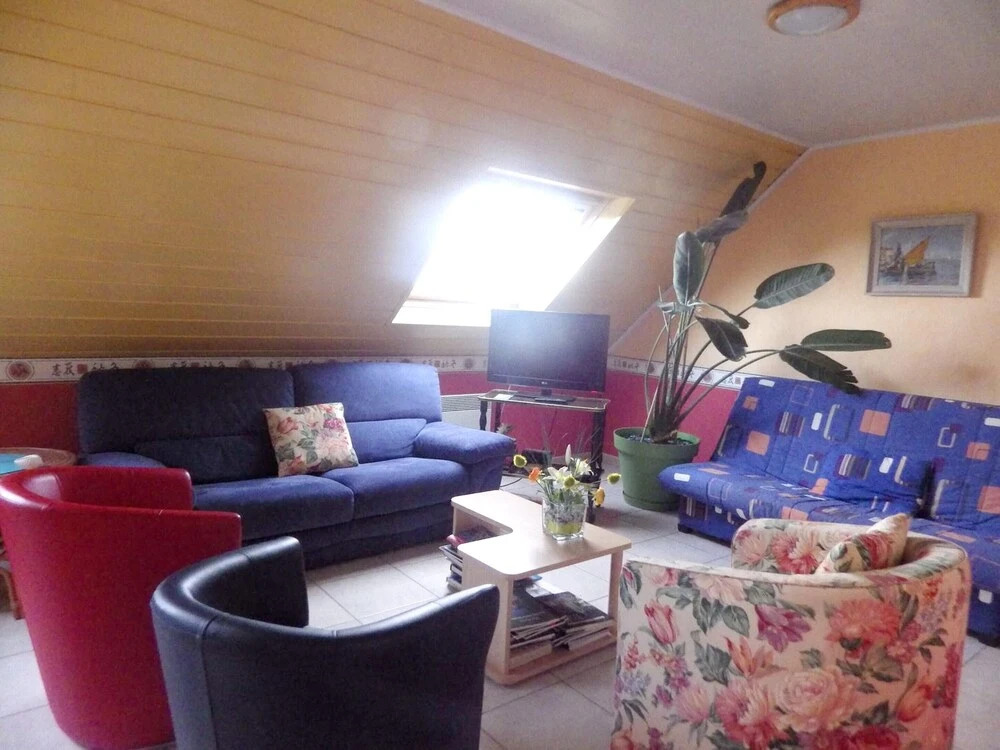 Apartment With 2 Bedrooms in Saint-pol-de-léon, With Wonderful sea View, Enclosed Garden and Wifi