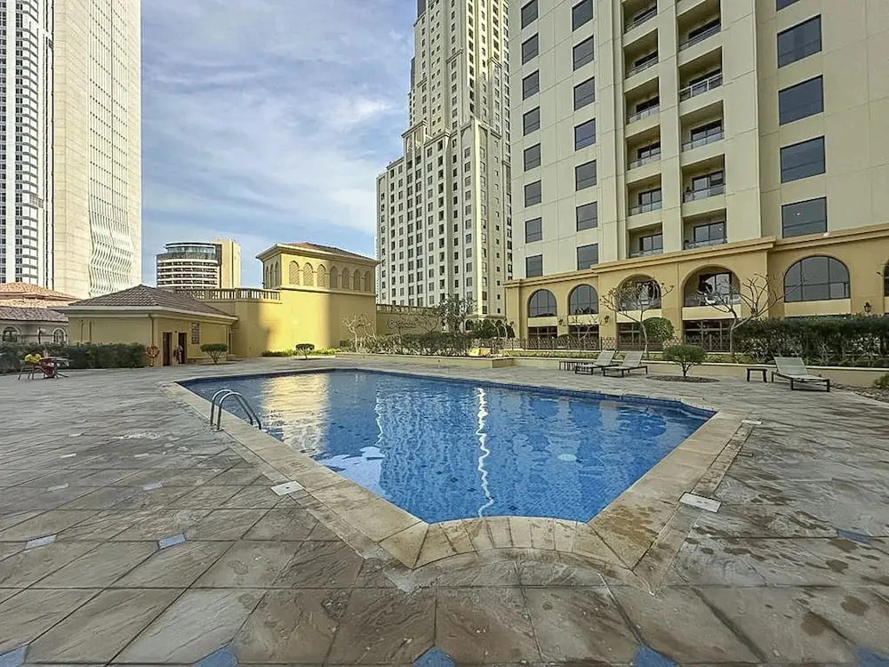 Modern Three Bed Apartment Parking Pool