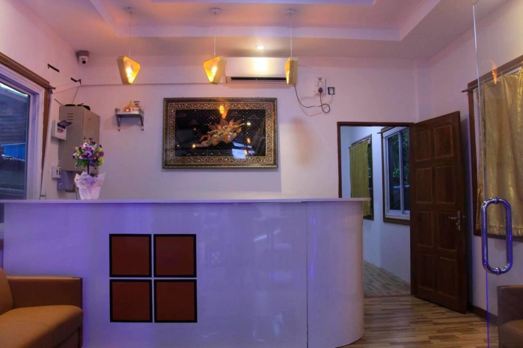 The Lodge Yangon Poshtel - Hostel