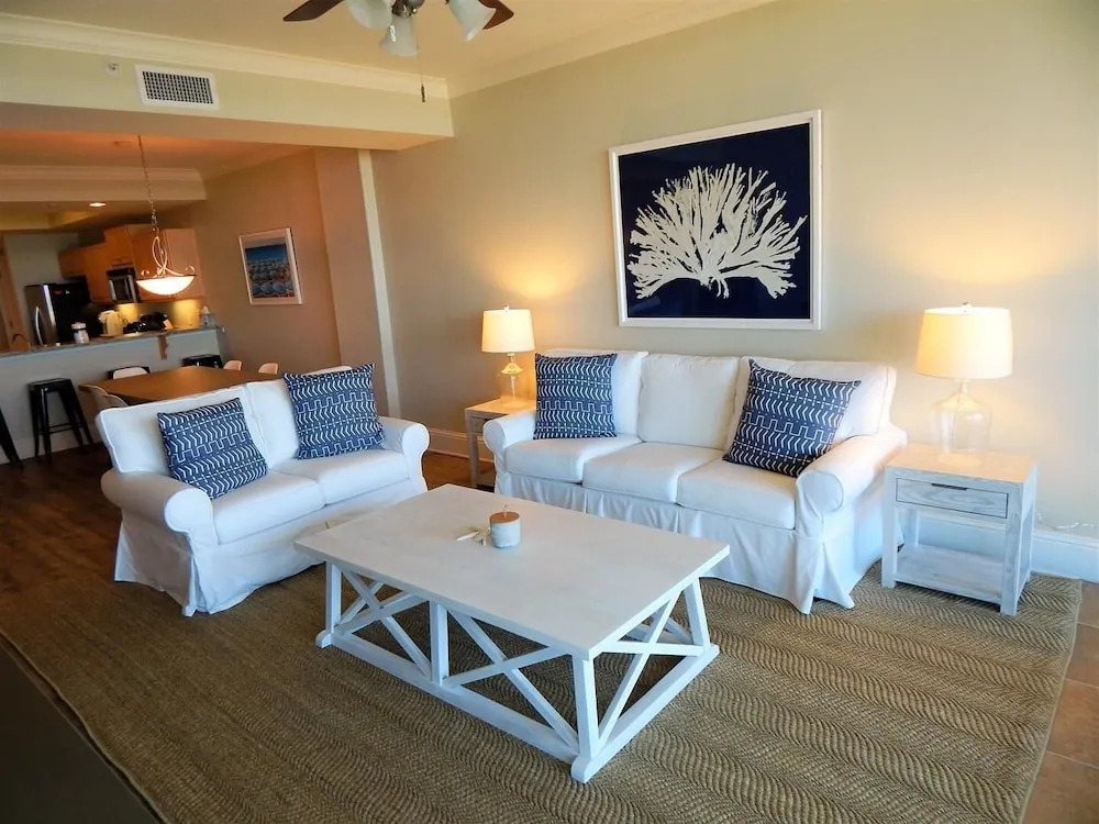 209 Holiday Isle 209 3 Bedroom Condo