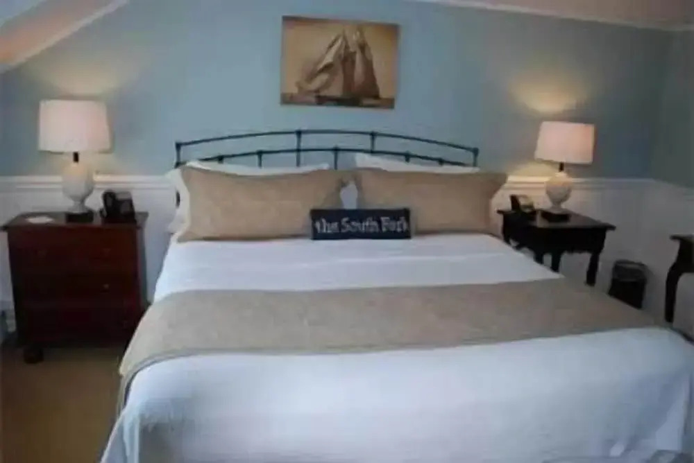 The Hedges Inn