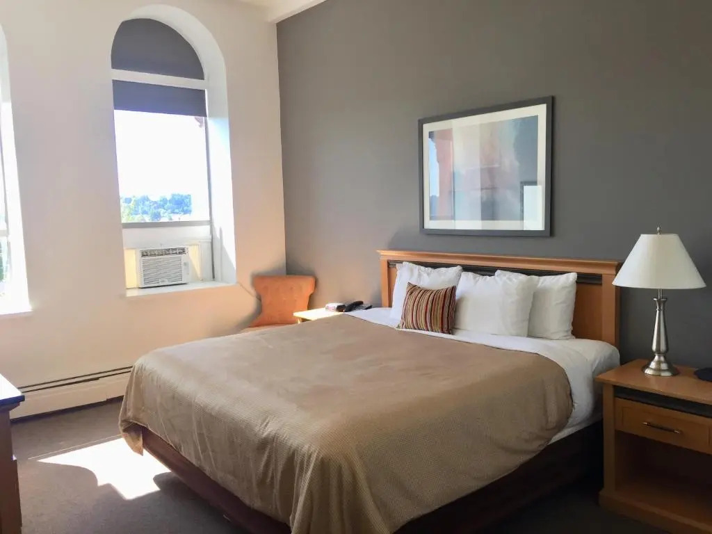 The Met Hotel