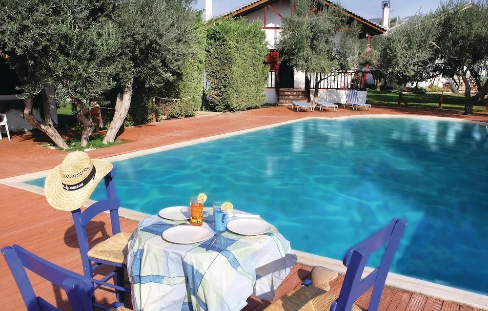 Beautiful Home in Eretria Evia With 2 Bedrooms, Wifi and Outdoor Swimming Pool