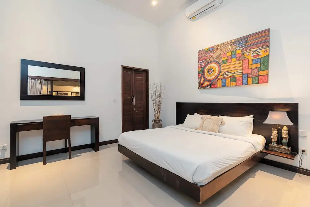 Villa Art Gecko - Tropical 2BR Private Haven in Batu Belig, Seminyak