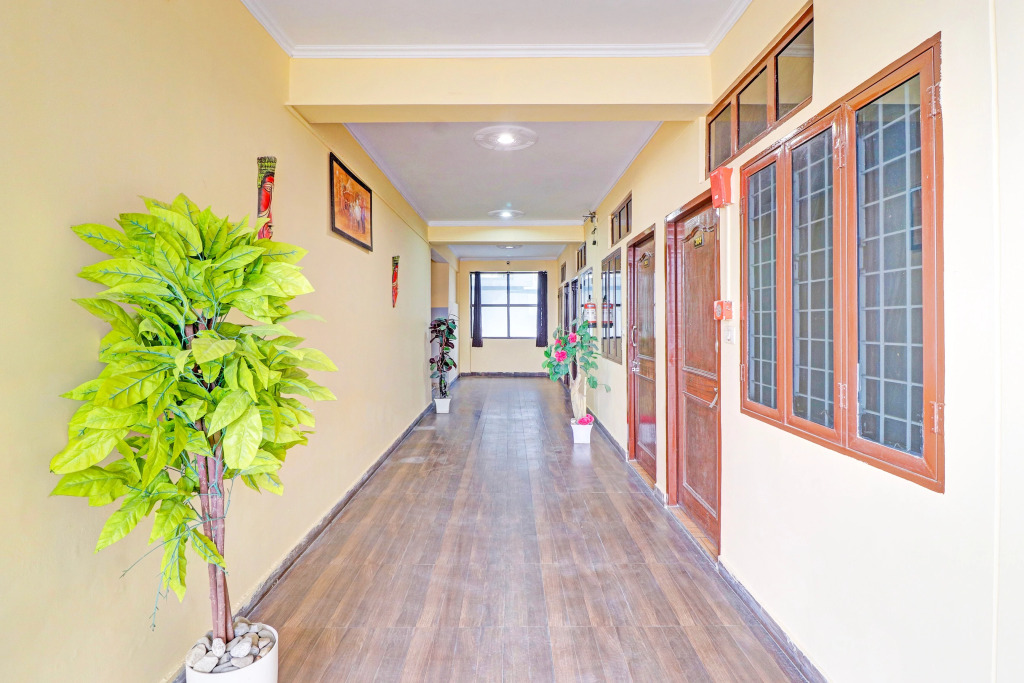 Super Hotel O Vidhan Sabha Chowk Formerly Sunshine Guest House